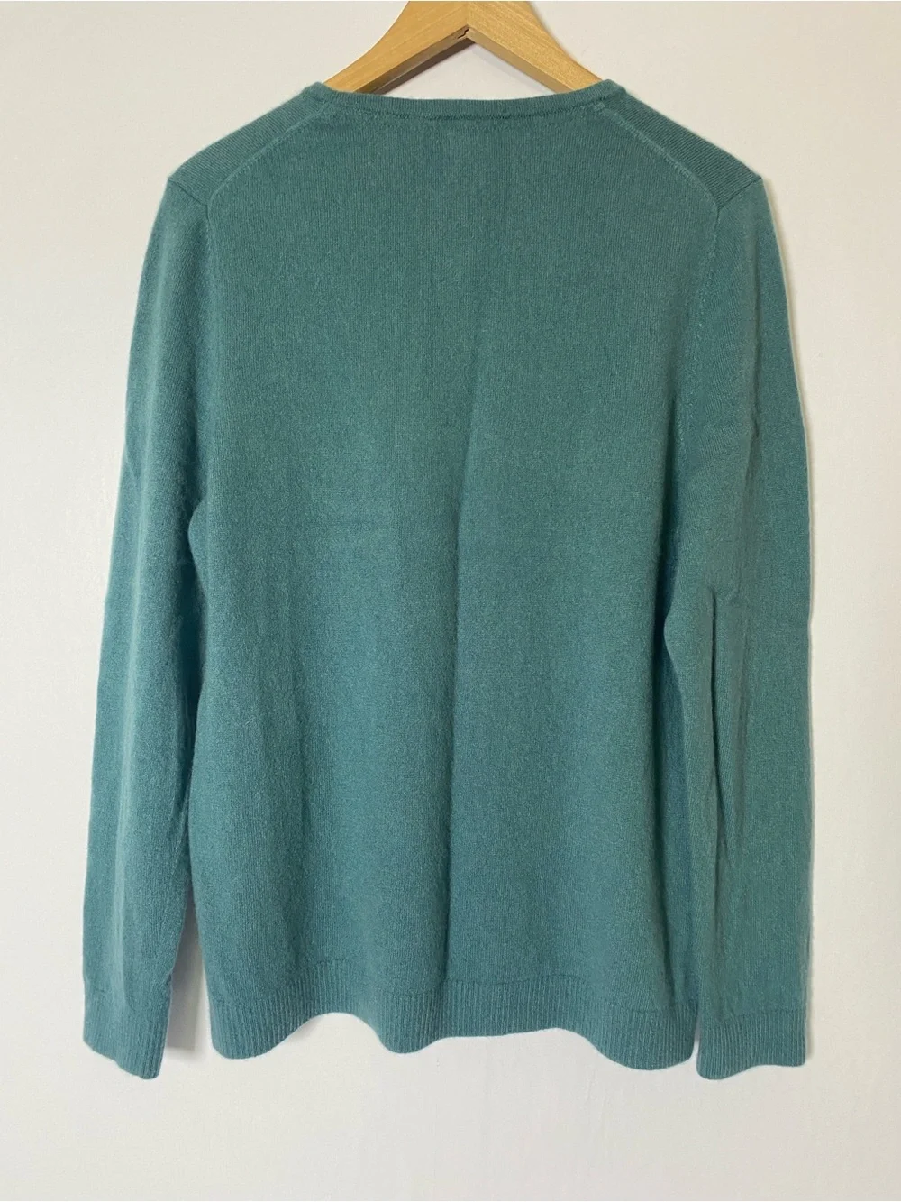 L.L. Bean Women's Classic Cashmere Crewneck Teal Green 1X Fitted - Picture 4 of 8
